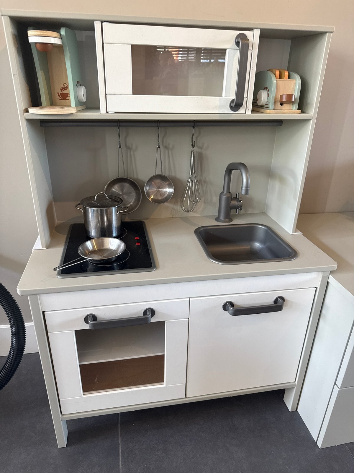 IKEA Speelkeuken DUKTIG met accessoires, Kinderen en Baby's, Ophalen, Gebruikt, Hout, Speelkeuken