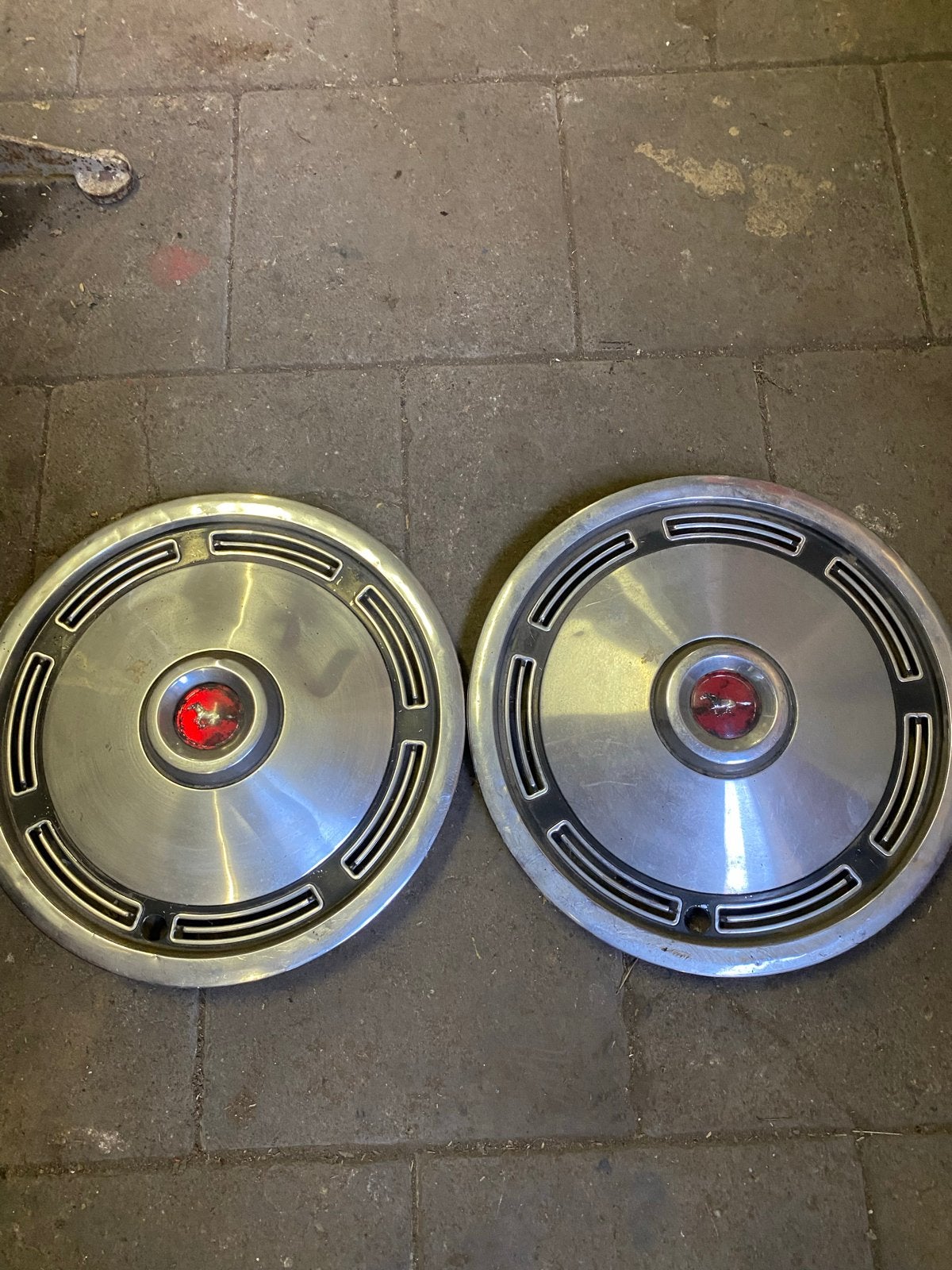 Set van 2 wieldoppen Ford Mustang, Auto diversen, Ophalen of Verzenden, Gebruikt