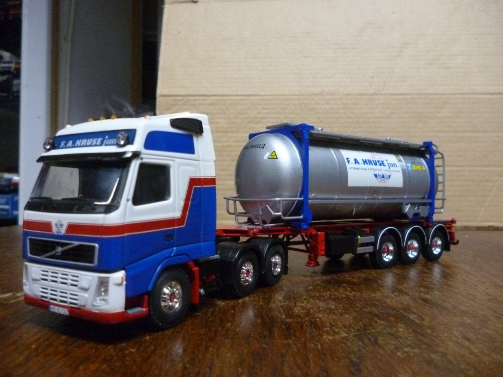 Tekno Volvo FH3 F.A. Kruze Jun, Hobby en Vrije tijd, Modelauto's | 1:50, Ophalen of Verzenden, Nieuw, Bus of Vrachtwagen, Tekno