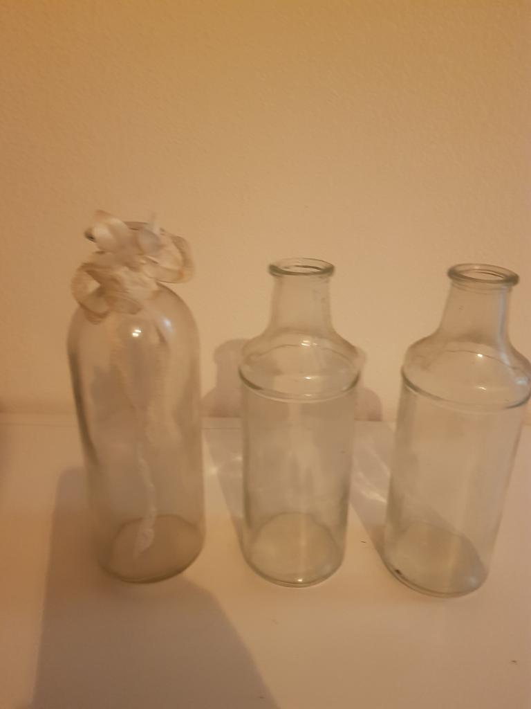3 kleine vaasjes /flesjes, Huis en Inrichting, Woonaccessoires | Vazen, Gebruikt, Overige kleuren, Ophalen of Verzenden, Glas