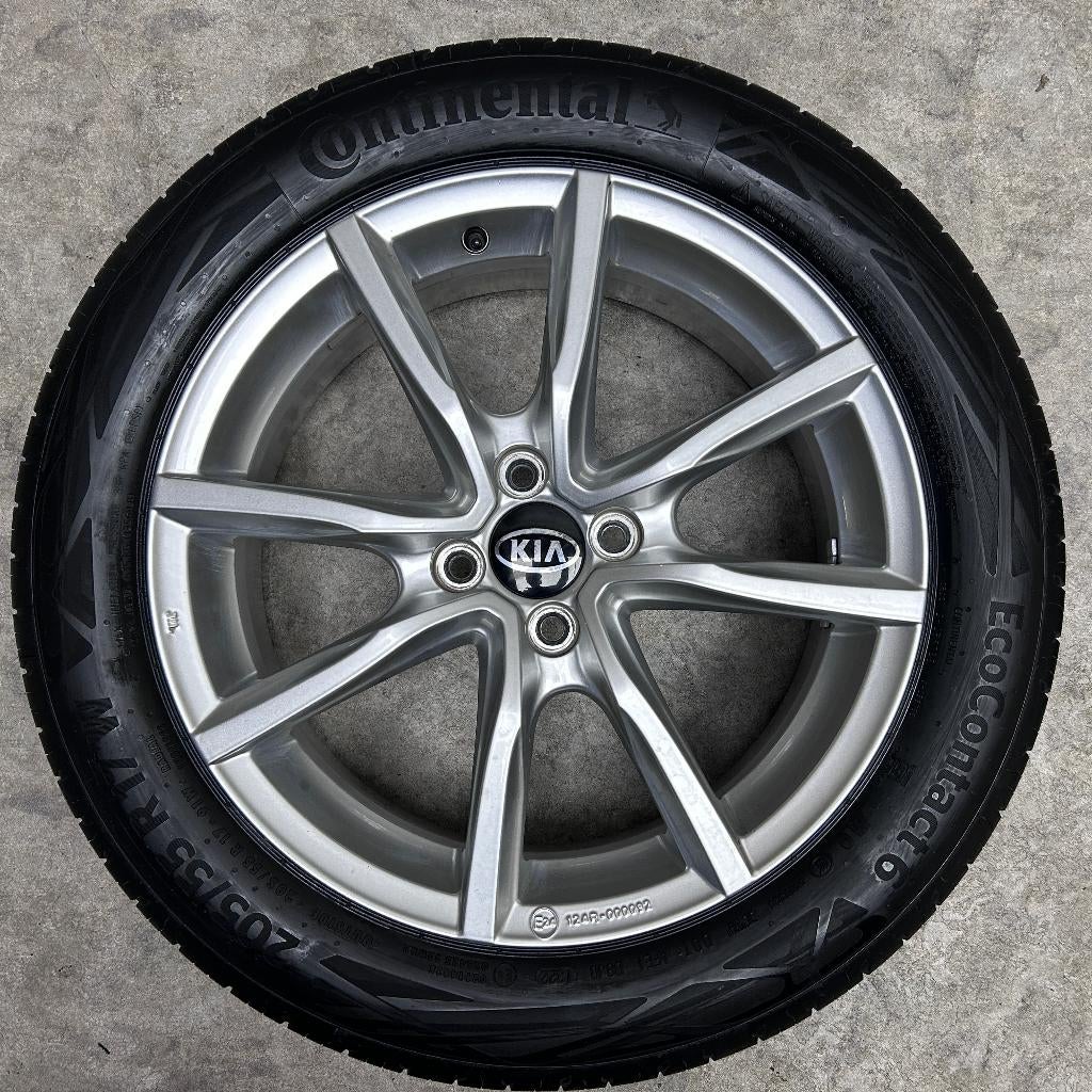 17 inch originele velgen + zomerbanden Kia Stonic, Auto-onderdelen, Banden en Velgen, Gebruikt, Banden en Velgen, 17 inch, Personenwagen