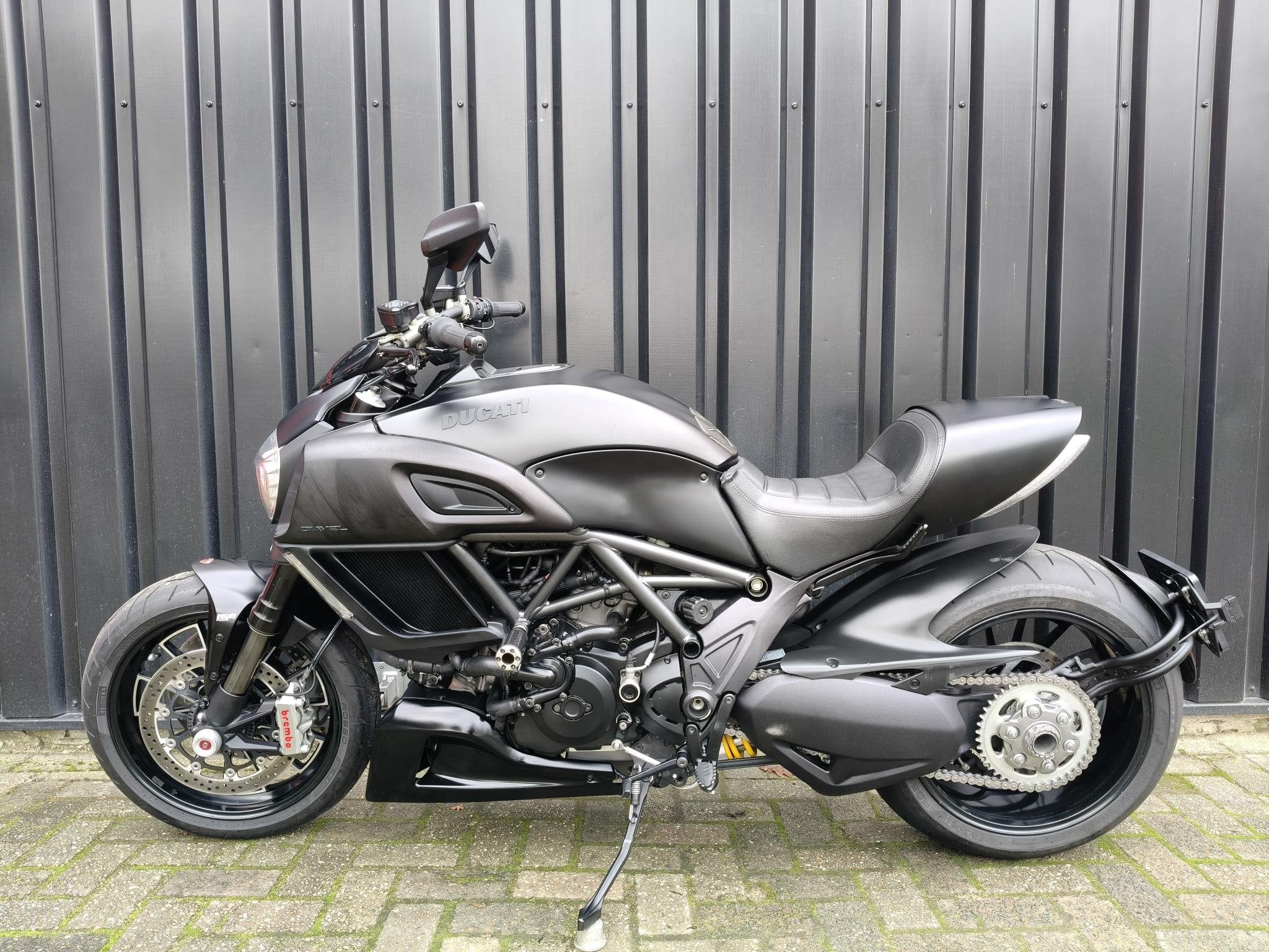 Ducati Diavel Dark, 1198 cc, Bedrijf, Meer dan 35 kW, Toermotor