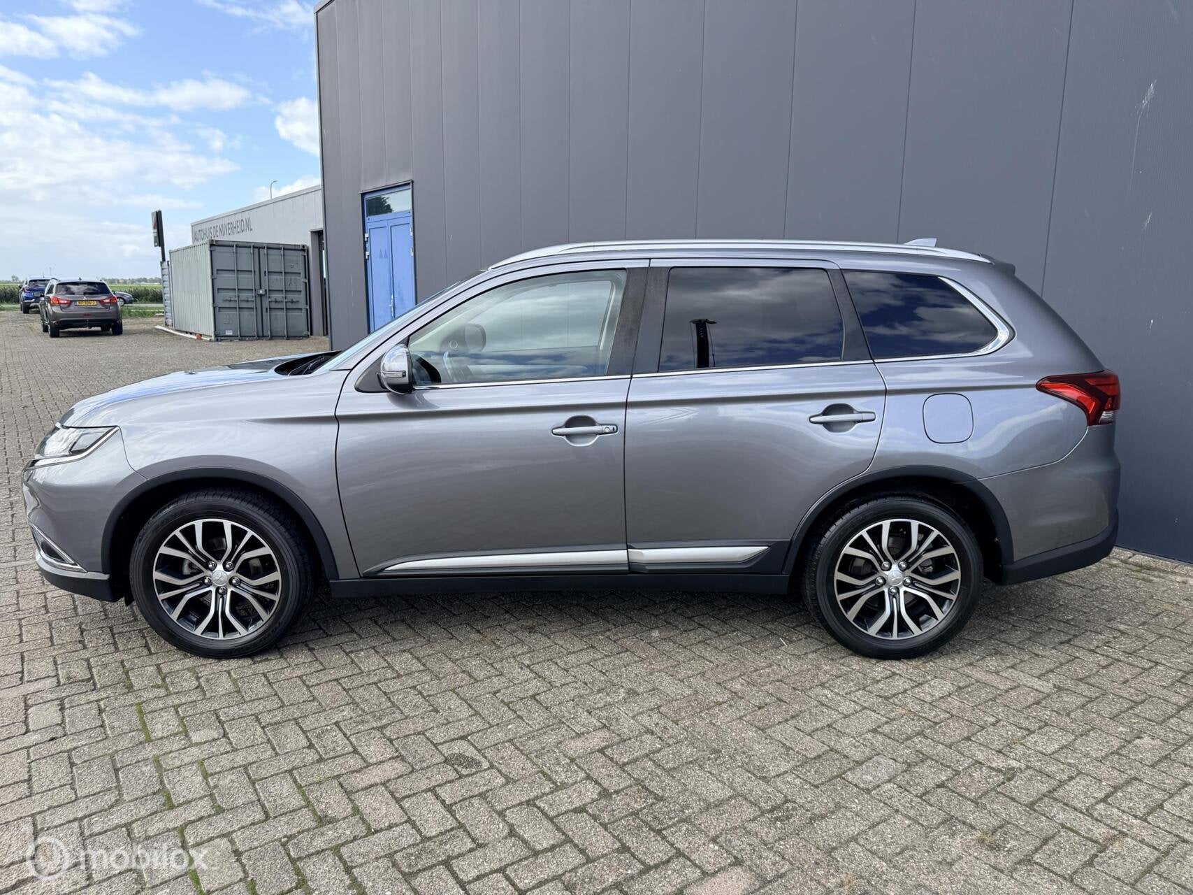 Mitsubishi Outlander 2.0 Executive Edition|7 persoons | trek, Auto's, Euro 6, 4 cilinders, 1435 kg, 7 stoelen