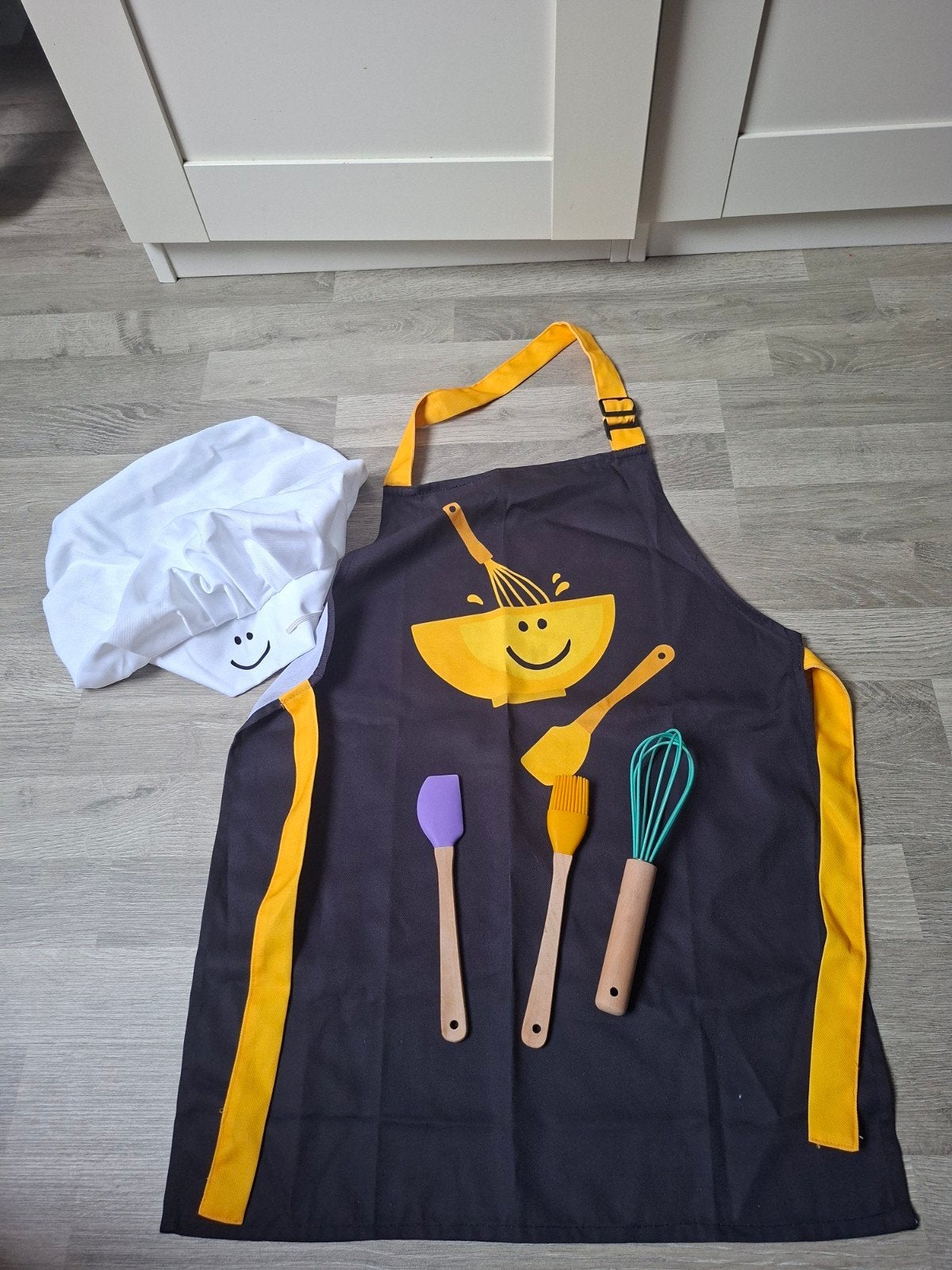 Bakkersset voor kinderen - Schort, koksmuts en keukengerei, Ophalen of Verzenden, Nieuw, Knutselen