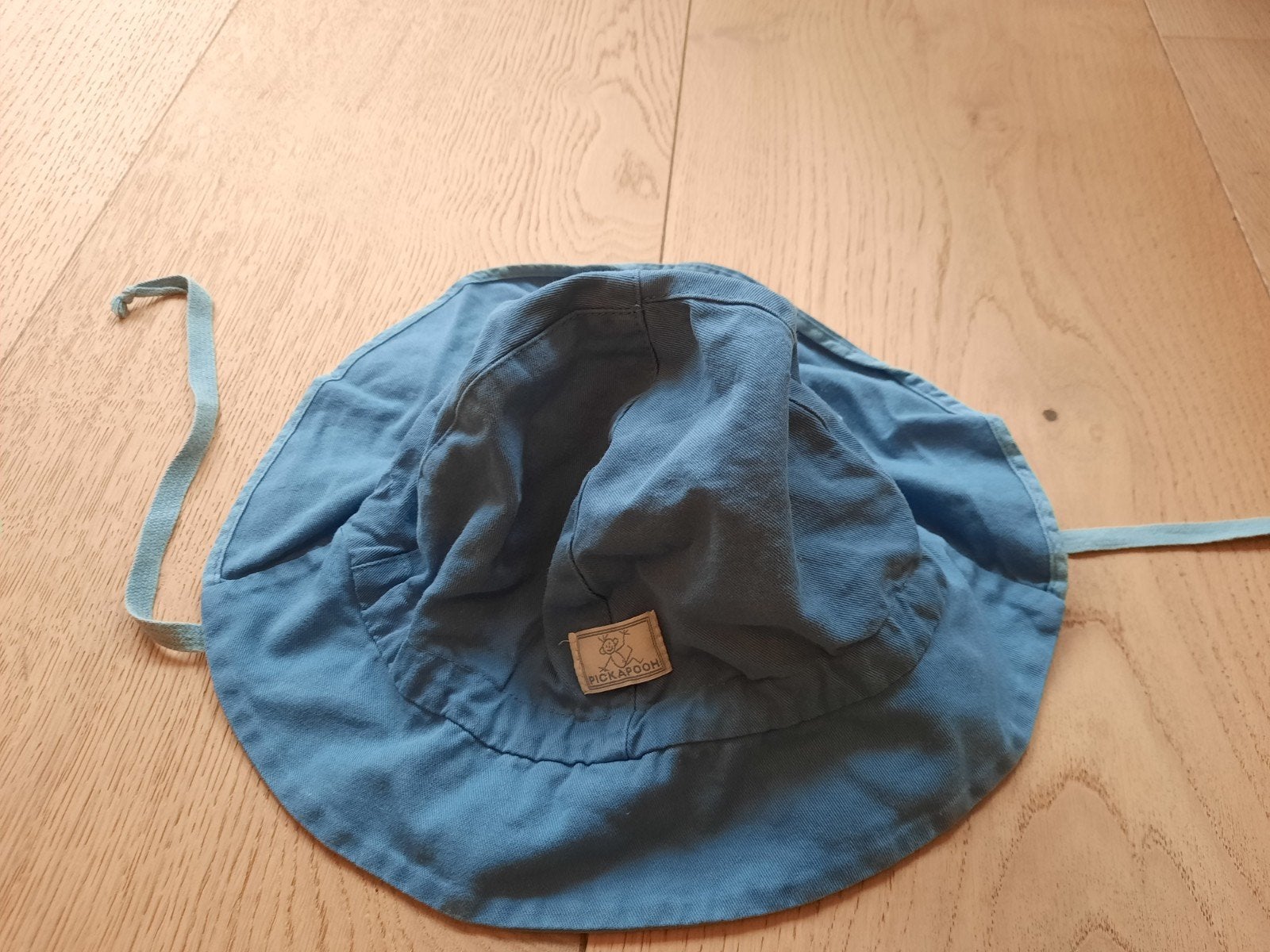 Zonnehoedje (maat 54, Pickapooh), Gebruikt, Jongetje of Meisje, Hoed, Ophalen of Verzenden