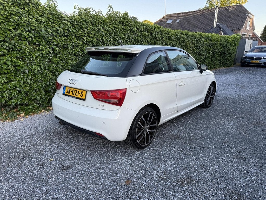 Audi A1 1.6 TDI Ambition Pro Line HANDEL / EXPORT! | LEES TE, Voorwielaandrijving, Euro 5, Stof, Zwart