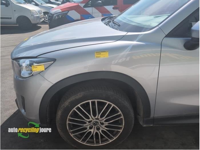 Scherm links-voor van een Mazda CX-5 (38P), Gebruikt, -, -, Mazda