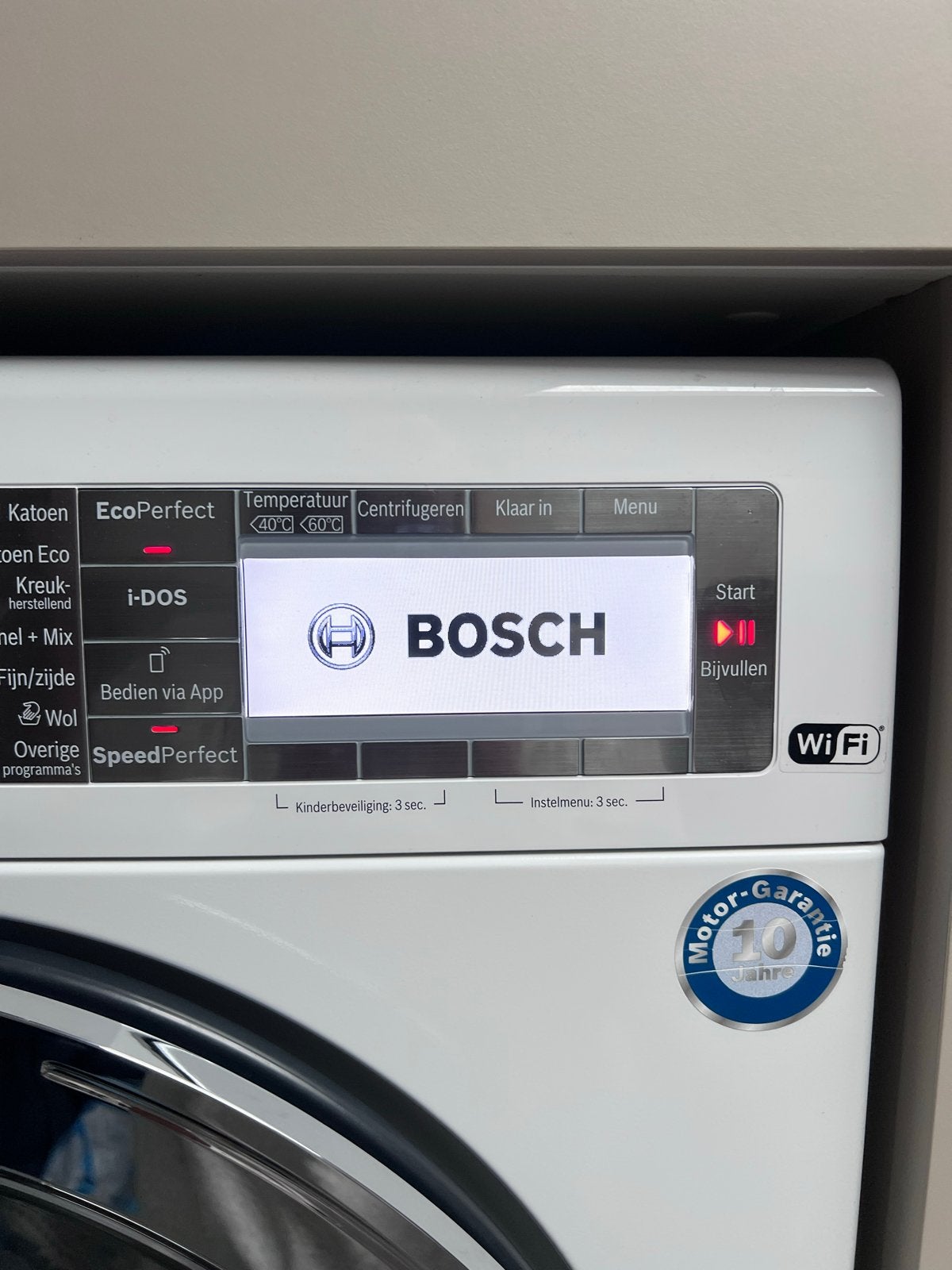 Bosch HomeProfessional Wasmachine - 9kg, 1600 toeren, i-DOS, Ophalen, 8 tot 10 kg, 85 tot 90 cm, 1600 toeren of meer