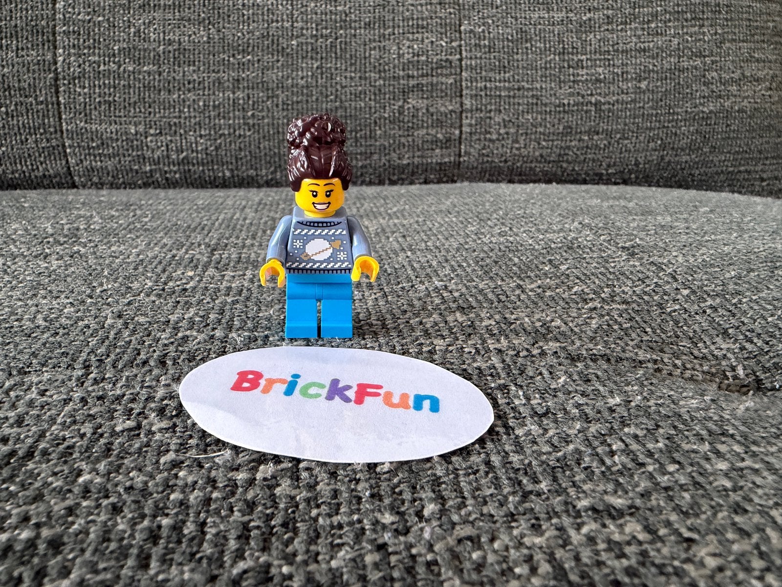 Lego minifiguur vrouw met space kersttrui. Nieuw!, Kinderen en Baby's, Ophalen of Verzenden, Zo goed als nieuw