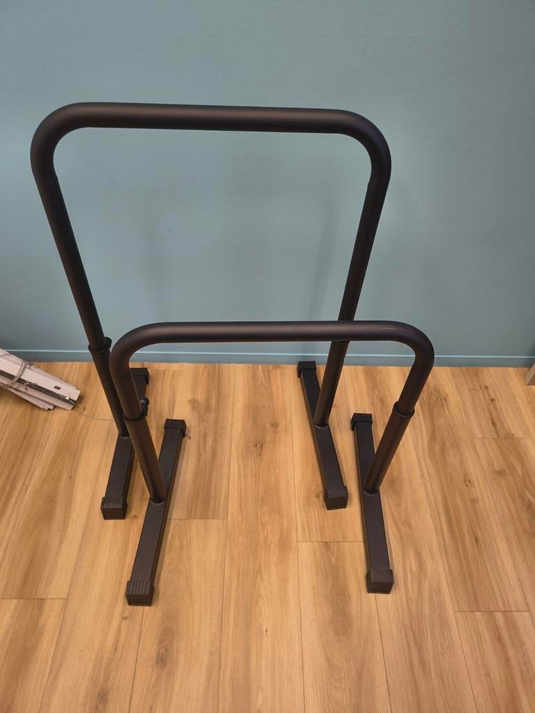 Ophalen in VELP; 2 kapotte fitnessrekken, oud ijzer, Ophalen, Gebruikt