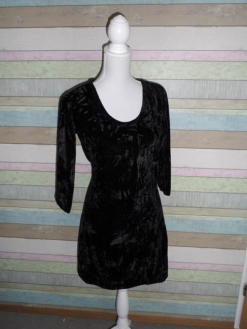 (JU13) Jurk – Zwart velours, doorschijnende achterkant, M, Kleding | Dames, Maat 38/40 (M), Zwart, Ophalen of Verzenden, Zo goed als nieuw