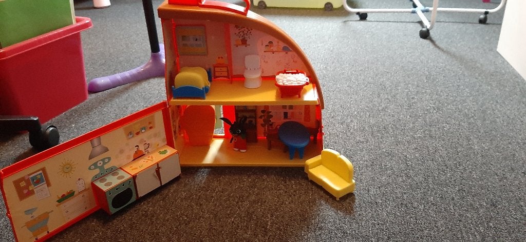 Bing speelhuisje, Ophalen, Zo goed als nieuw, Poppenhuis