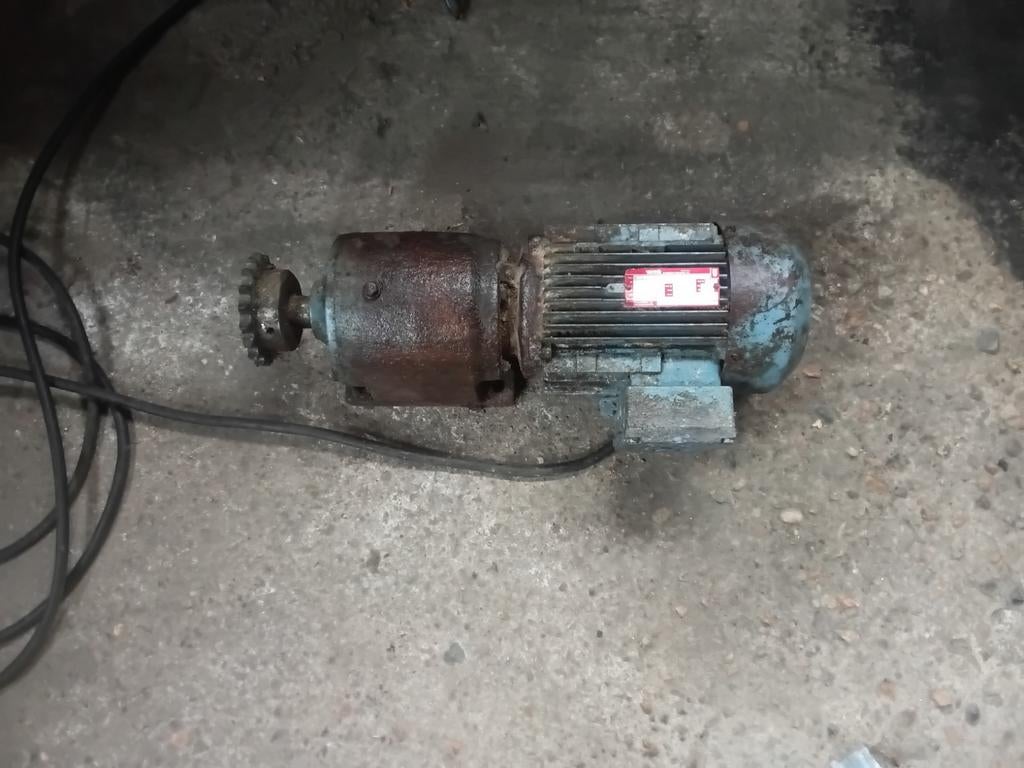Elektromotor., Ophalen, Gebruikt, Minder dan 700 watt, Werkbankslijpmachine