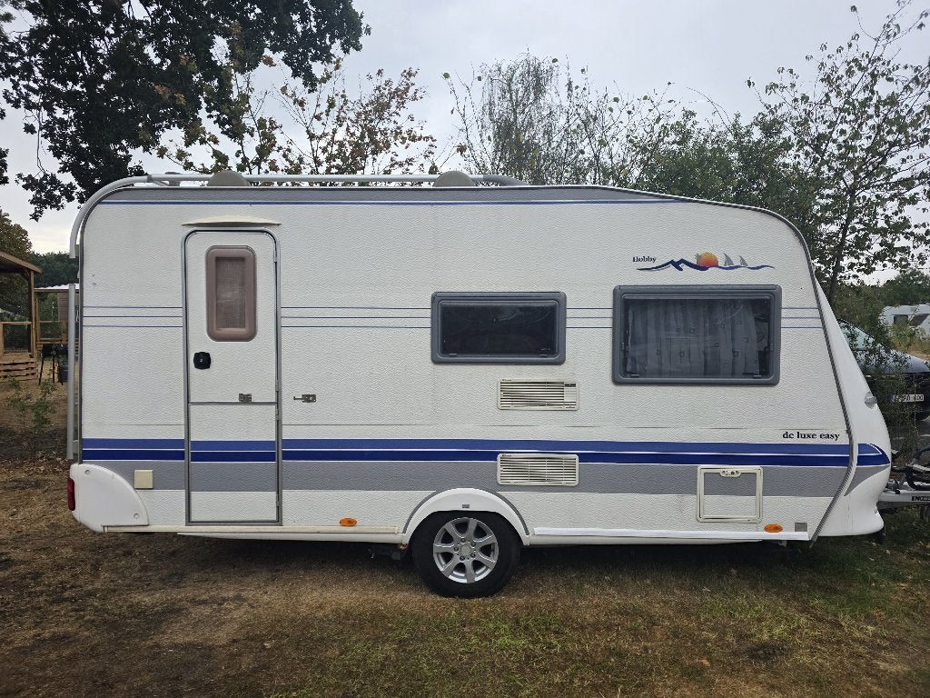 Hobby 400SF Easy de Luxe 2005 - complete caravan, Caravans en Kamperen, Caravans, Hobby, Dwarsbed, Treinzit, Particulier
