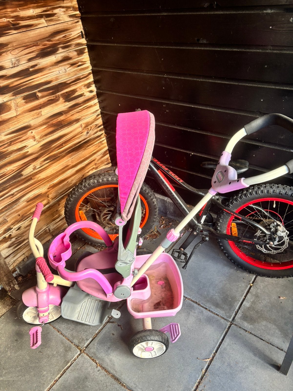 Loopfiets roze little tikes met zonnekap, Ophalen, Zo goed als nieuw