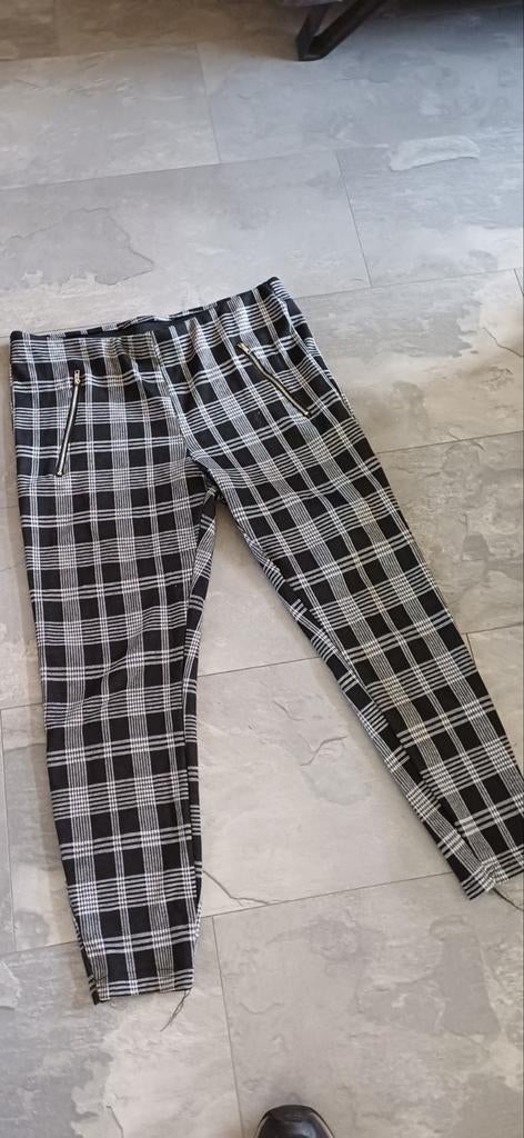 Tka broek van janina maat 44 taille 42/44 cm rekbaar, Zwart, Maat 42/44 (L), Ophalen of Verzenden, Zo goed als nieuw