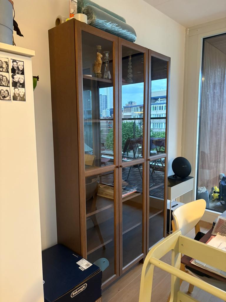 IKEA Billy Oxberg boekenkast met glazen deuren walnoot, Huis en Inrichting, Ophalen, 100 tot 150 cm, 200 cm of meer, Zo goed als nieuw
