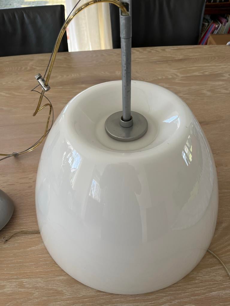 2 IKEA hanglampen met melkglas, Ophalen of Verzenden, Gebruikt, Glas, Minder dan 50 cm