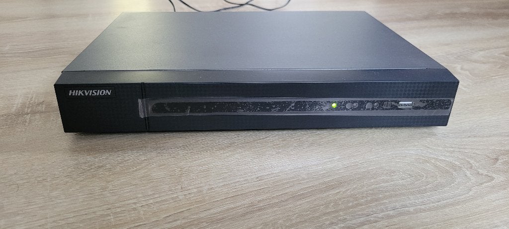 Hikvision HWN-4108MH 8-Channel Network Video Recorder (NVR), Ophalen of Verzenden, Zo goed als nieuw, Binnencamera