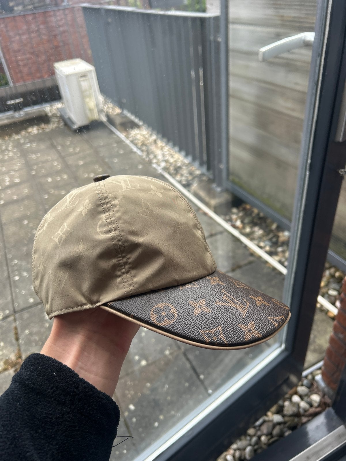 Louis Vuitton Pet Luxe - Stijlvolle Pet met Monogram, Kleding | Dames, Hoeden en Petten, Ophalen of Verzenden, Zo goed als nieuw