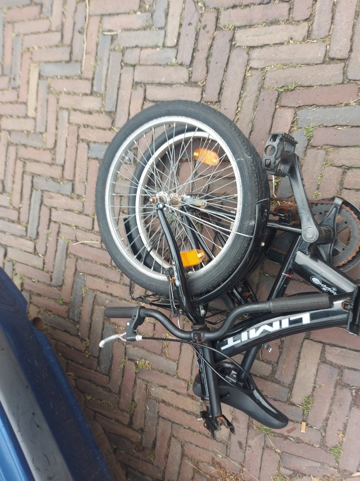 Foto 3 van vouwfietsen  twee limit fietsen