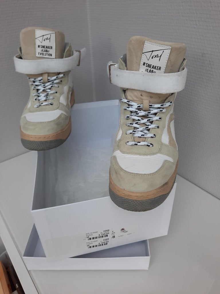 TORAL Sneakers schoenen Nieuwprijs 199.- NIEUW Maat : 38, Beige, Nieuw, Ophalen of Verzenden, Sneakers of Gympen