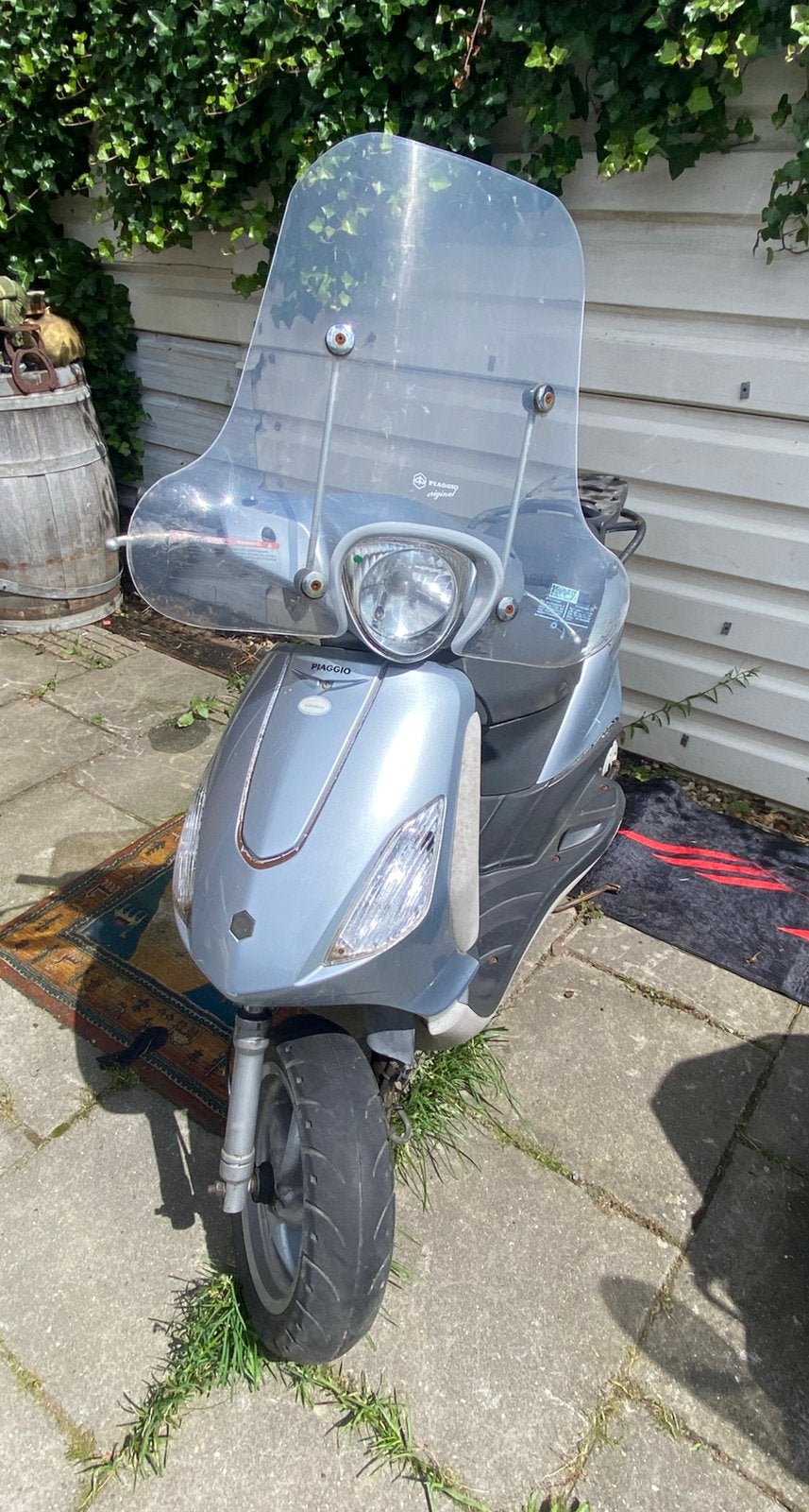 Piaggio Fly bromscooter (2011) - opknapper