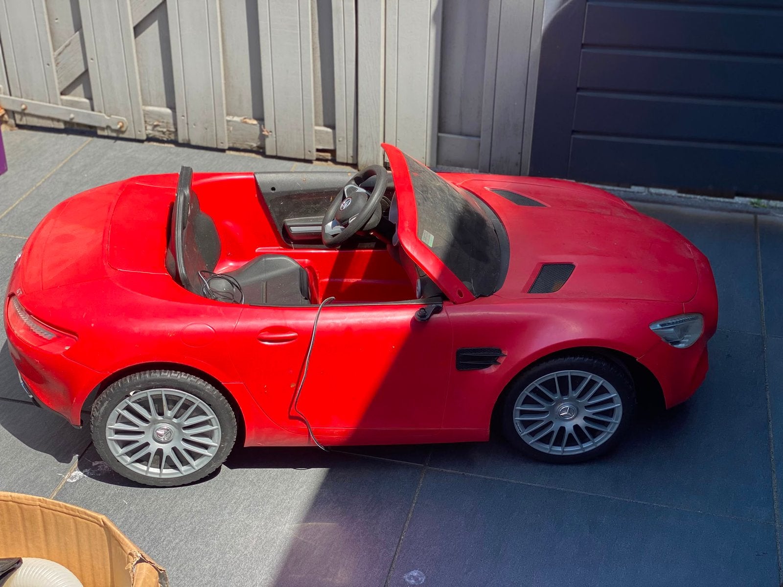 Elektrische Kinderauto Mercedes AMG GT Rood, Ophalen, Gebruikt