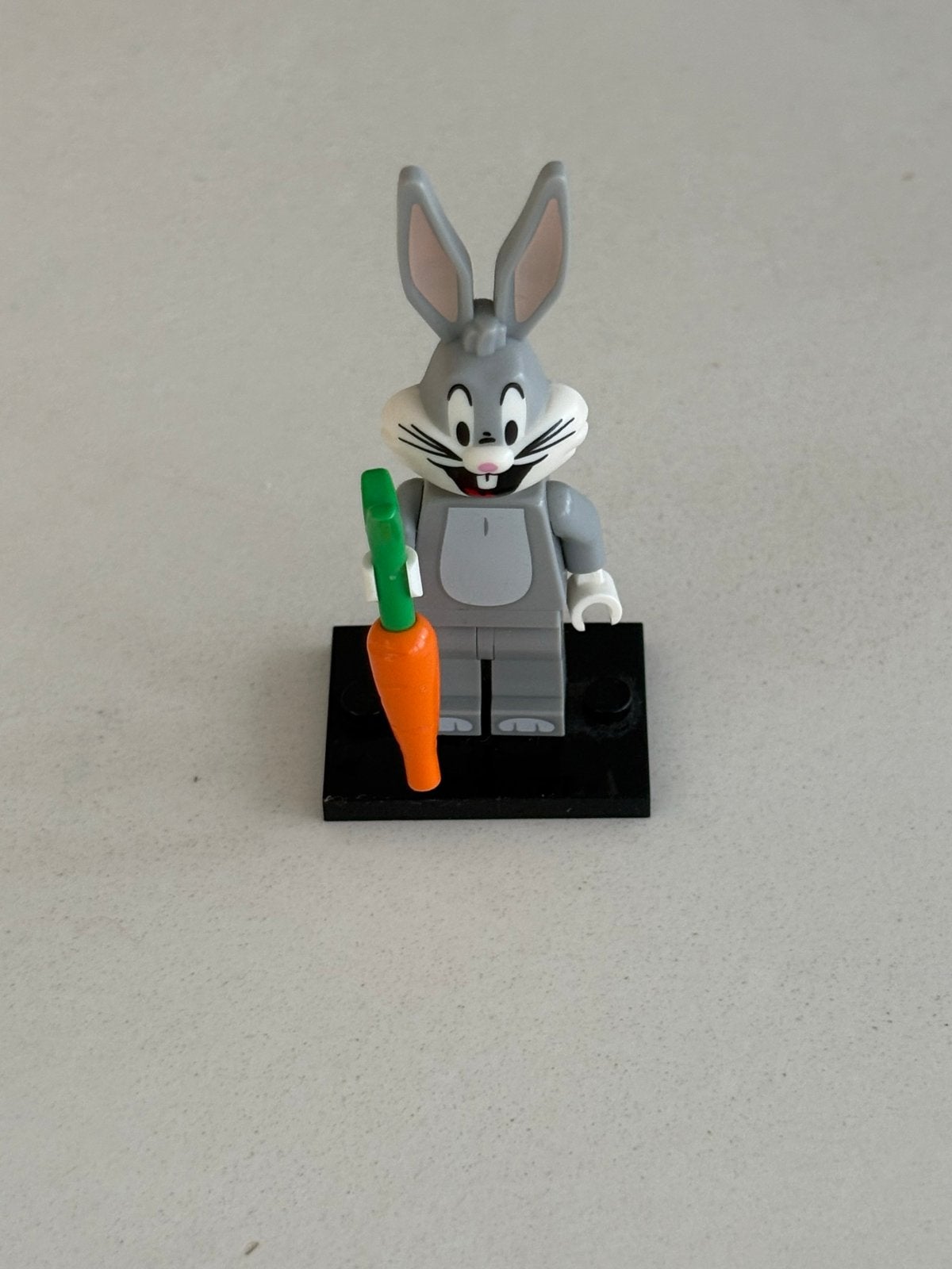 LEGO Looney Tunes Minifiguur - Bugs Bunny, Ophalen of Verzenden, Zo goed als nieuw, Overige merken