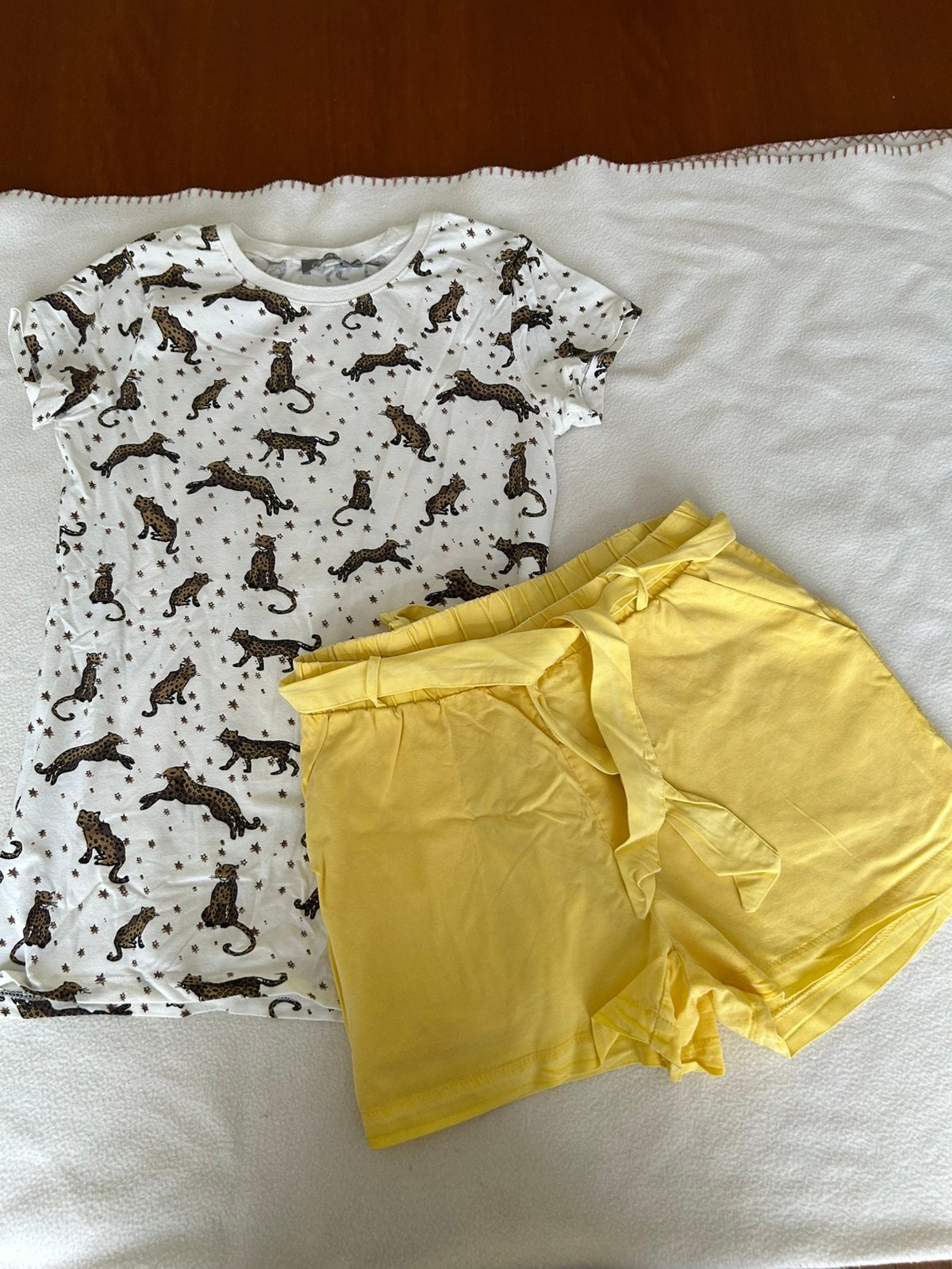 Leuk t-shirt en korte broek van Geisha maat 176, Ophalen of Verzenden, Zo goed als nieuw, Meisje, Broek