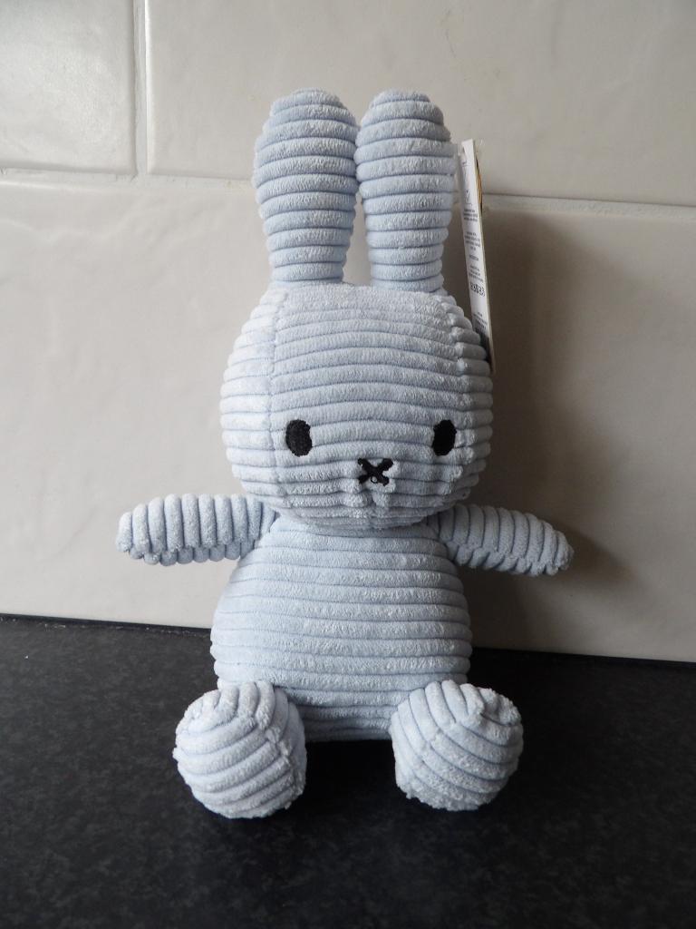 Nieuw met kaartjes Nijntje knuffel Sitting Corduroy Ice Blue, Kinderen en Baby's, Blauw, Nijntje, Ophalen of Verzenden, Wasbaar