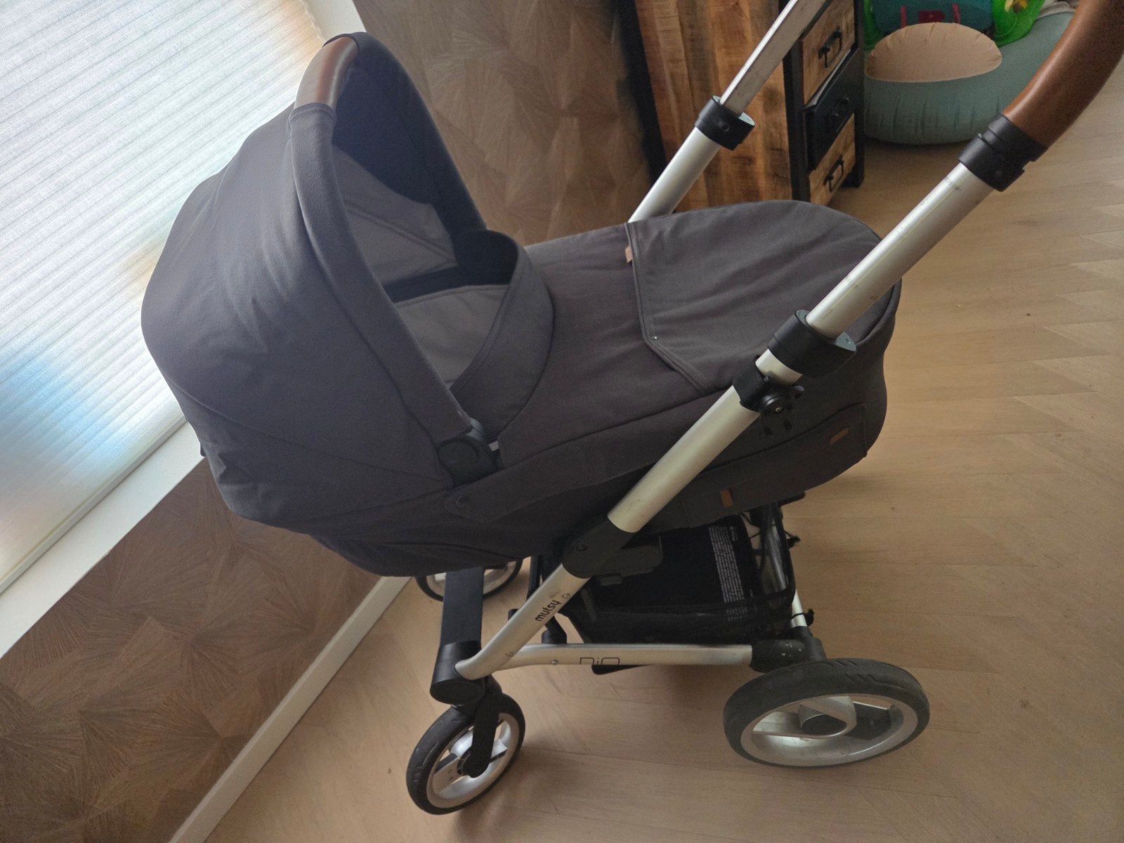 Mutsy Igo kinderwagen met reiswieg, zitje, maxicosi+isofix, Ophalen, Gebruikt, Combiwagen, Mutsy