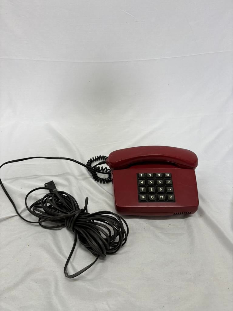 Vintage wijnrode vaste telefoon jaren 70, Telecommunicatie, Vaste telefoons | Niet Draadloos, Ophalen of Verzenden, Gebruikt