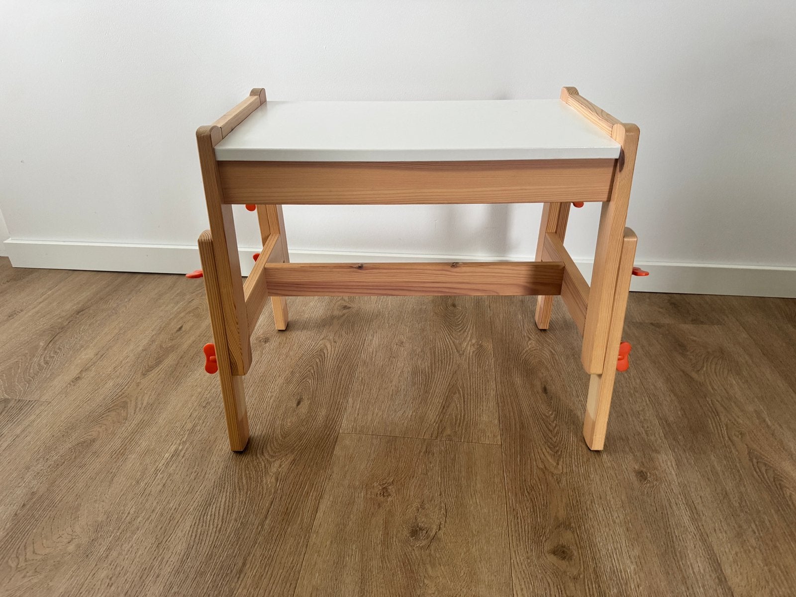 Kinderbank / stoel Flisat IKEA, verstelbaar, massief grenen, Ophalen, Zo goed als nieuw, Stoel(en)