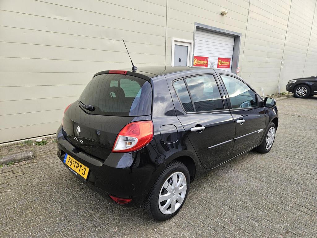 Renault Clio 1.2 Collection, Voorwielaandrijving, Euro 5, Gebruikt, 4 cilinders