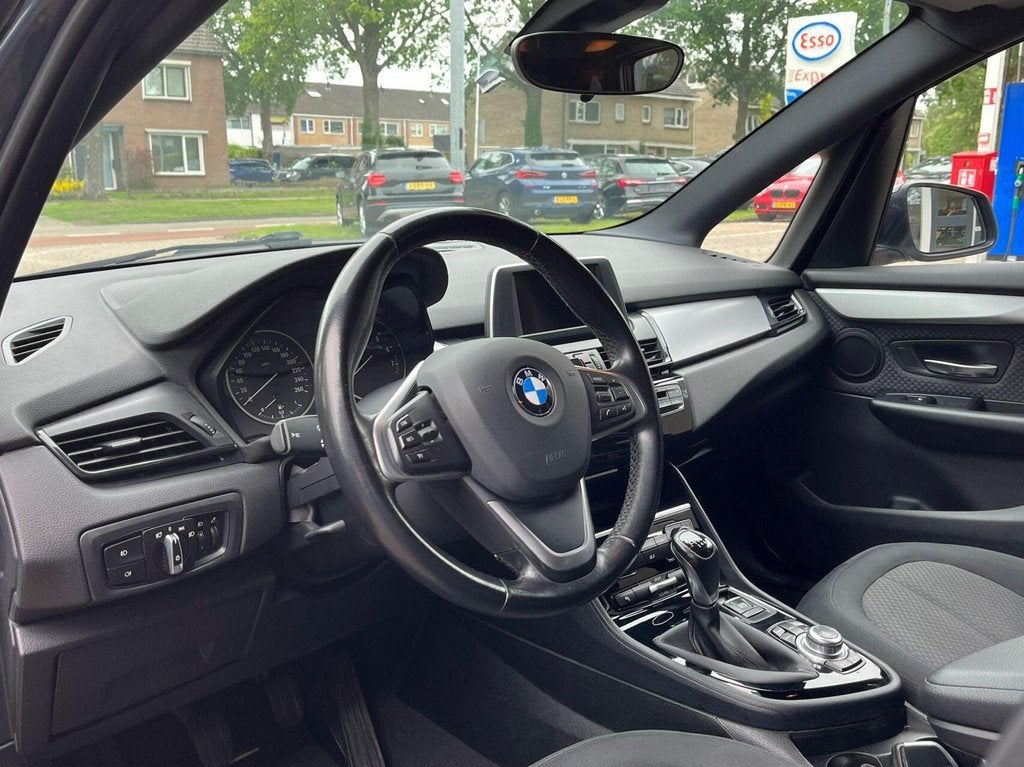 BMW 2-serie Active Tourer 218i High Executive Navi, Bluetoot, Auto's, BMW, Voorwielaandrijving, 136 pk, Gebruikt, Origineel Nederlands