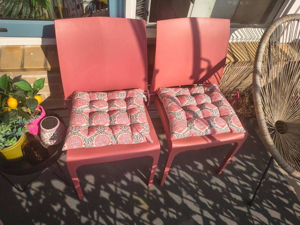 Twee Xenos tuinstoelen met kussens, Ophalen, Gebruikt, Kunststof
