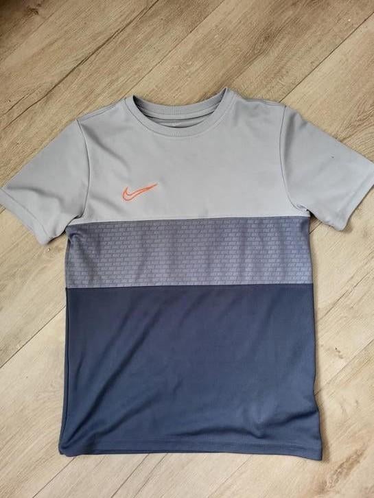 Nike shirt 152 en zwembroek Cars zara look unisex 💫, Kinderen en Baby's, Kinderkleding | Maat 152, Ophalen of Verzenden, Zo goed als nieuw
