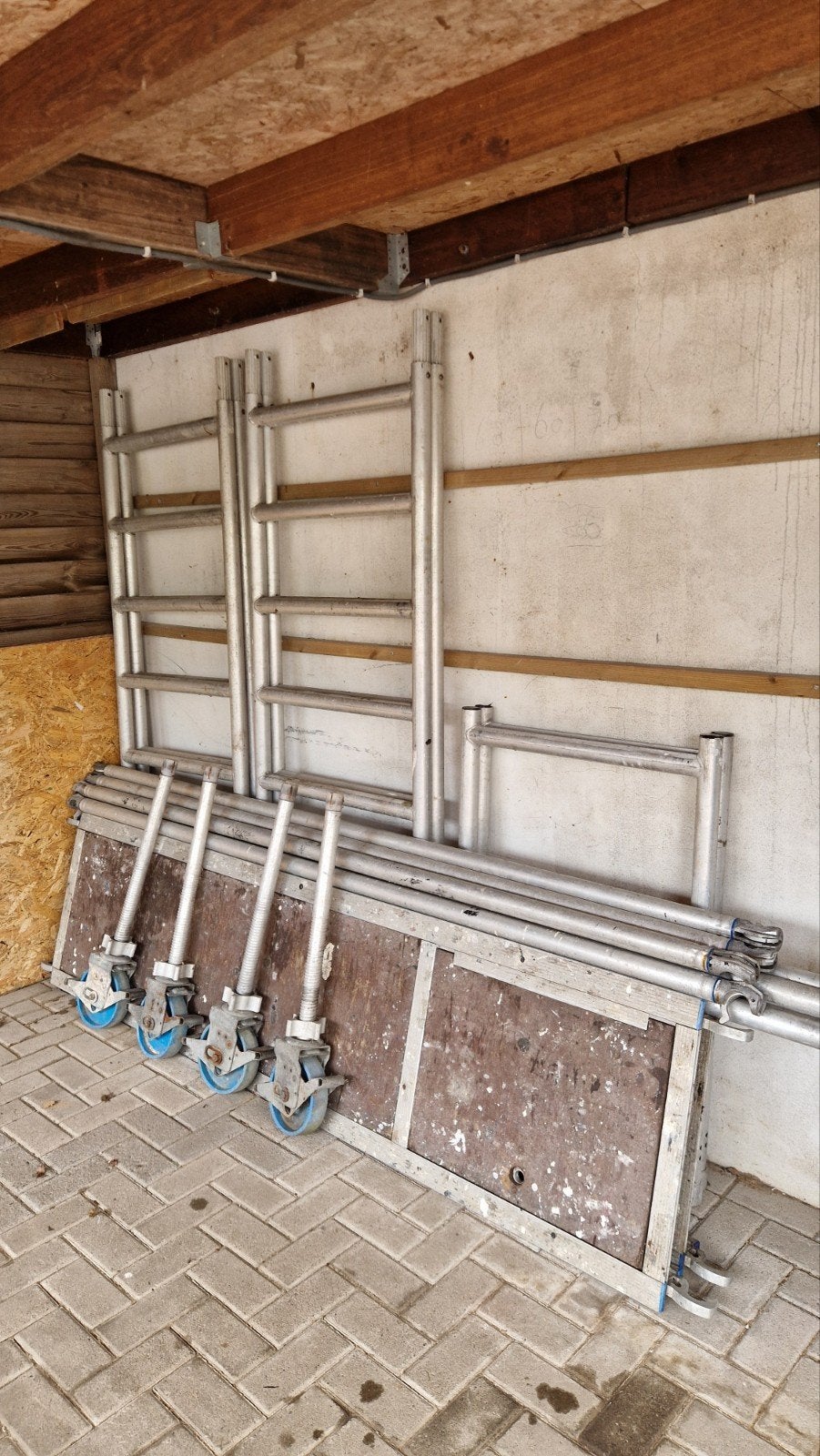 Smal rolsteiger werkhoogte 6.2 meter, Doe-het-zelf en Verbouw, Steigers, Ophalen, Rolsteiger of Kamersteiger, 5 meter of hoger