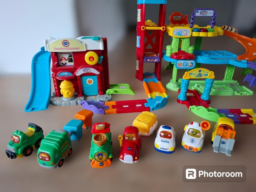 Vtech Toet Toet garage, brandweerkazerne, politiebureau, Kinderen en Baby's, Speelgoed | Vtech, Ophalen
