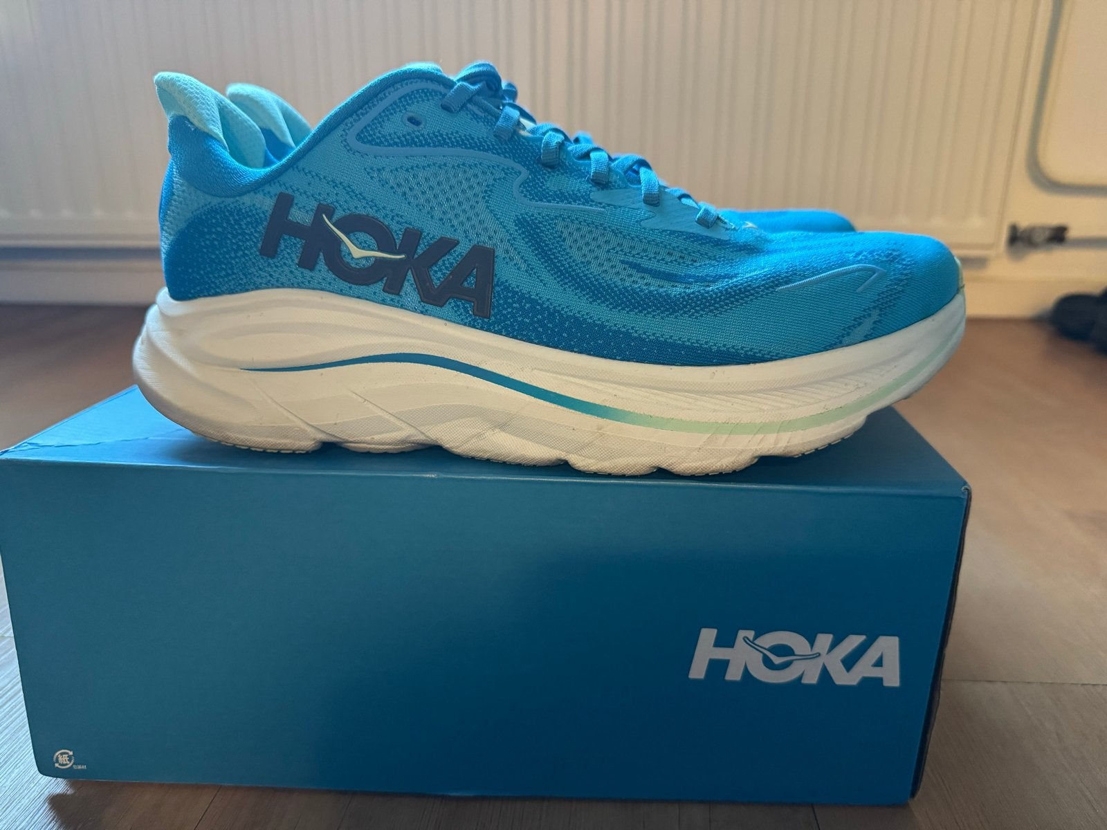 Nieuwe Hoka Clifton 10 hardloopschoenen maat 46 (11.5 US), Overige merken, Hardloopschoenen, Nieuw, Ophalen of Verzenden