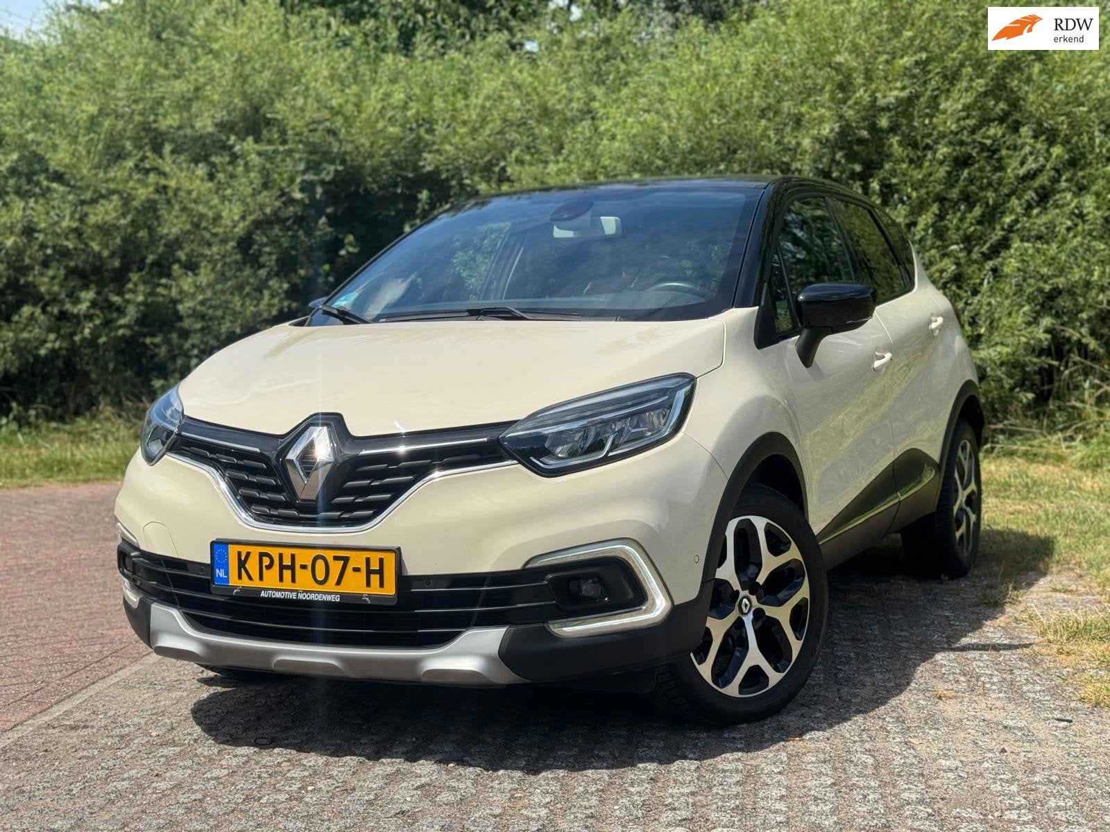 Renault CAPTUR AUTOMAAT / 1E EIGENAAR / NIEUWSTAAT !, Automatische klimaatregeling, Gebruikt, 4 cilinders, Bruin