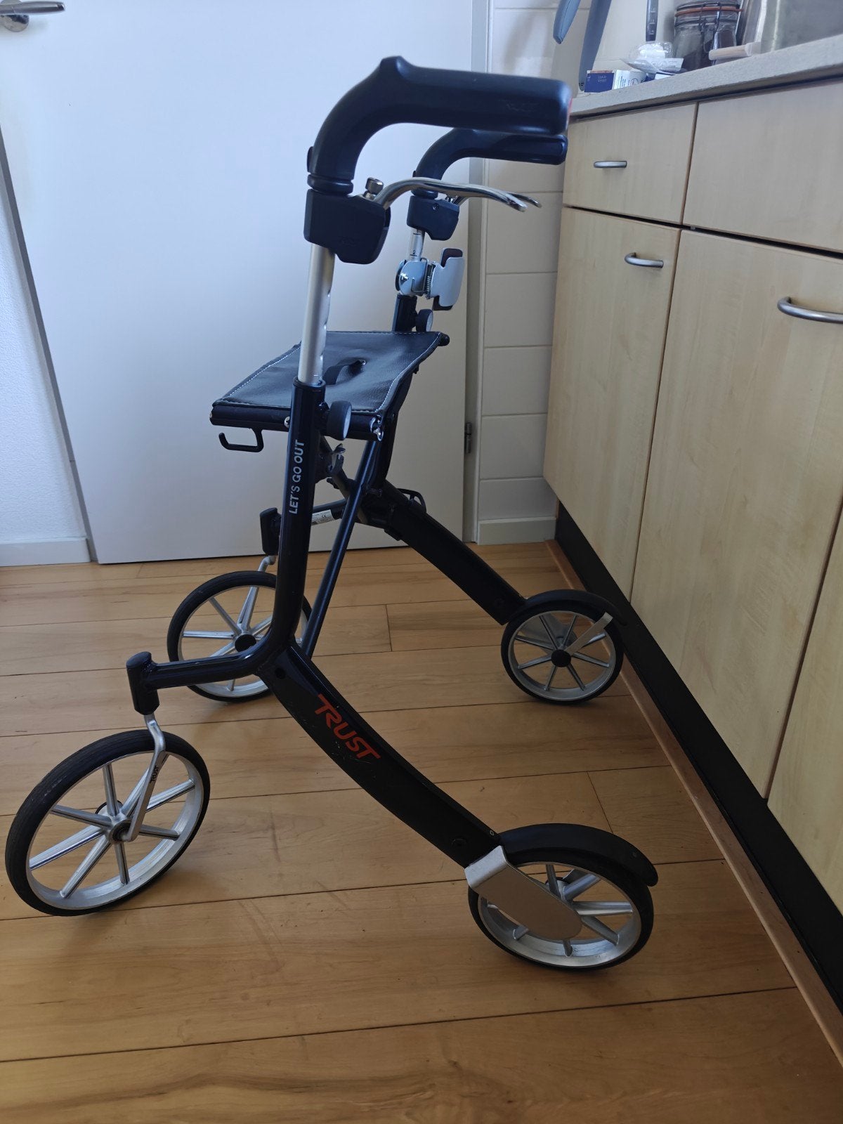 Rollator aangeboden, Ophalen of Verzenden, Opvouwbaar, Gebruikt