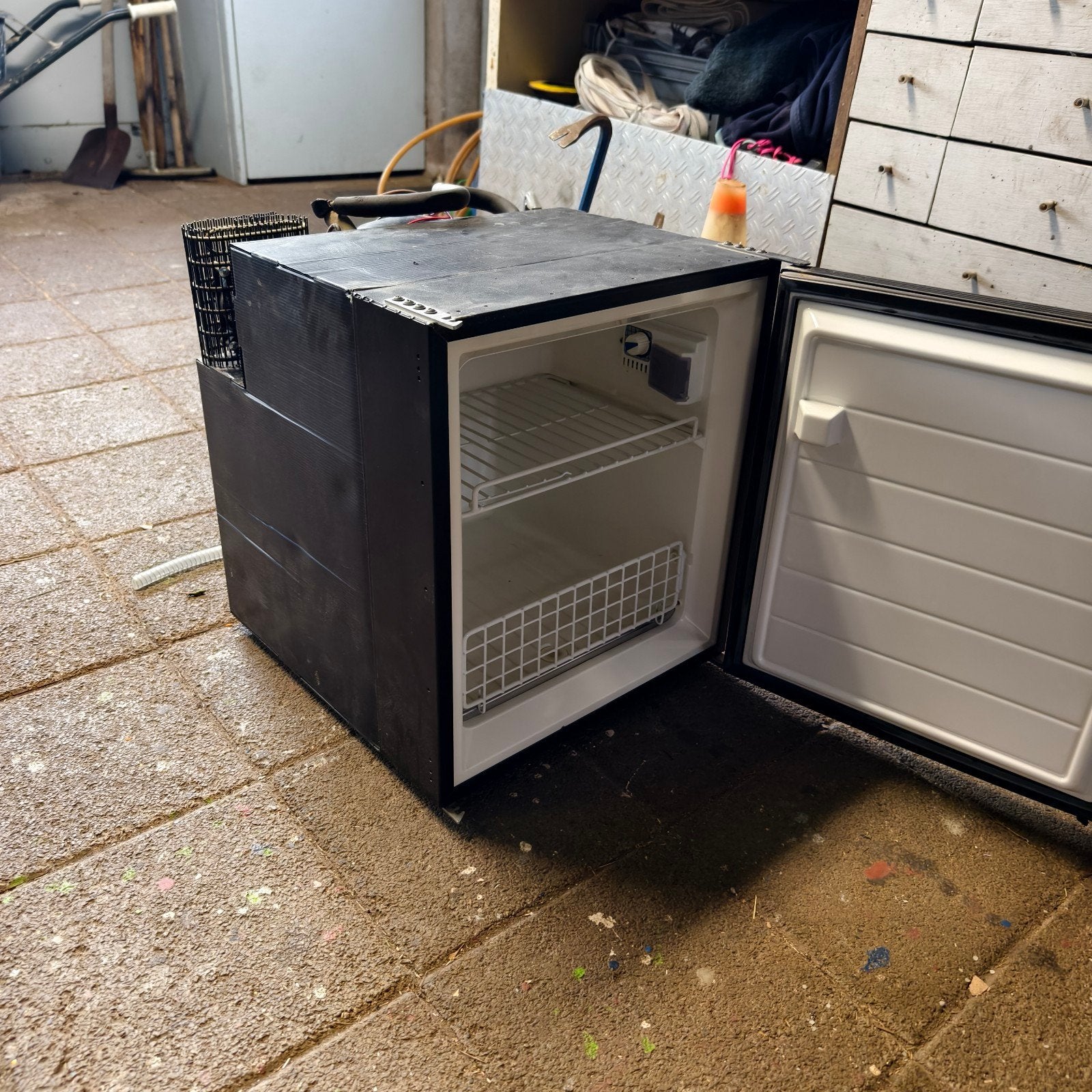 Compressorkoelkast/vriezer werkend, Ophalen, Gebruikt, Minder dan 60 cm, Minder dan 85 cm
