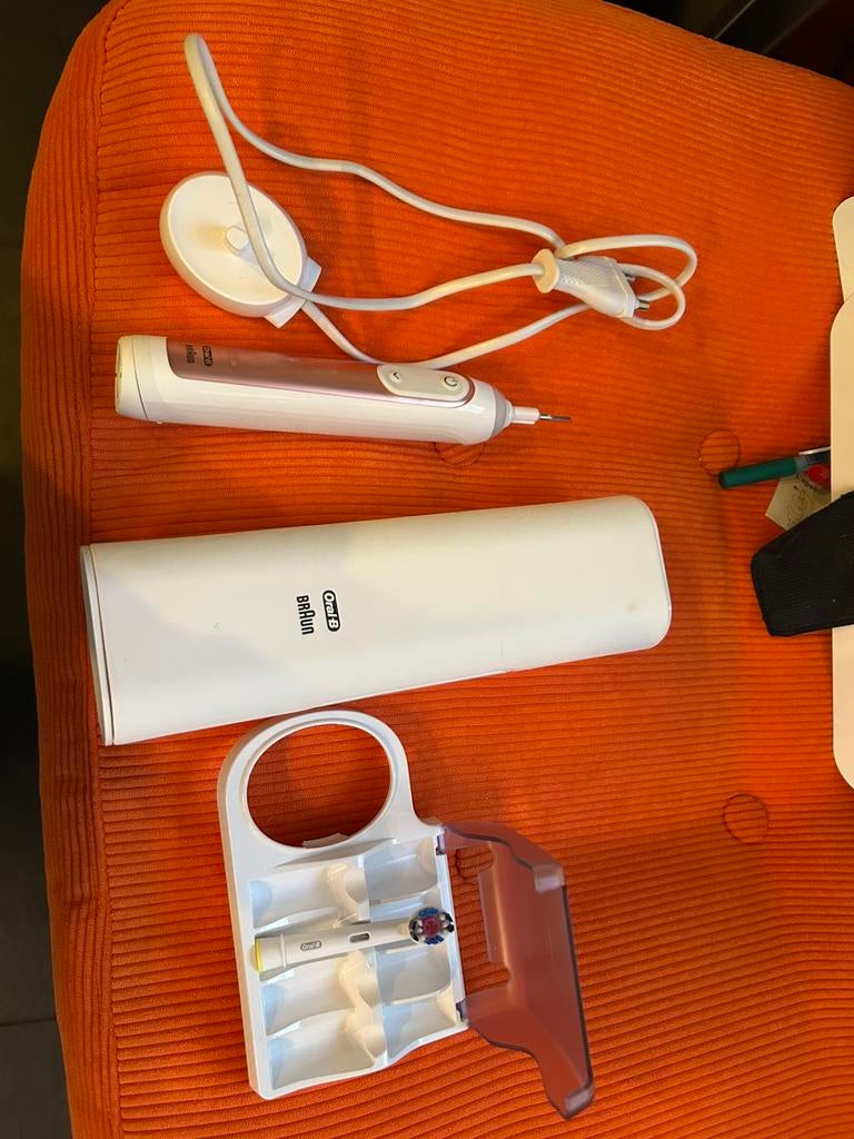 Oral-B Genius 9000 Electric Toothbrush, Rose Gold, Ophalen of Verzenden, Gebruikt, Tandenborstel