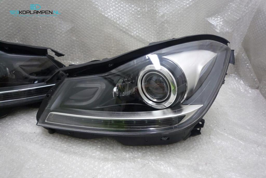 Mercedes C Klasse C63 AMG W204 facelift Bi Xenon koplampen, Ophalen, Gebruikt, -, -