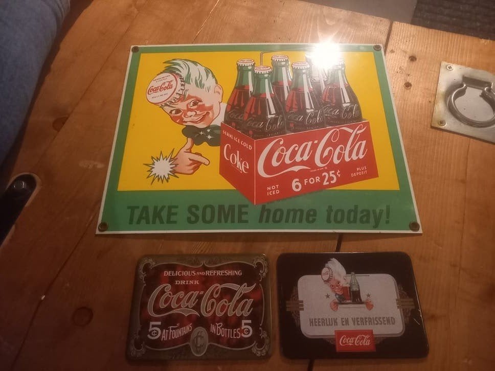 Vintage Coca-Cola Emaille Reclamebord en Onderzetters, Antiek en Kunst, Ophalen of Verzenden