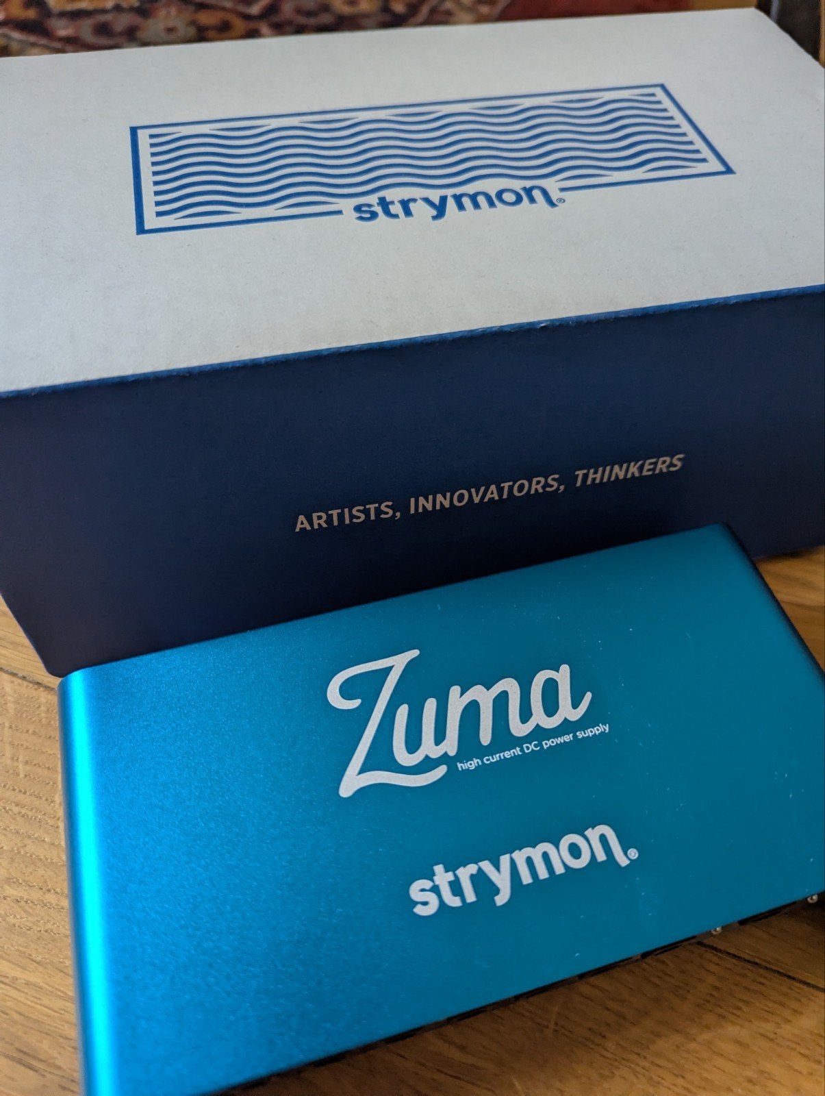 Strymon Zuma voeding voor gitaar effect pedalen - Nieuwstaat, Muziek en Instrumenten, Effecten, Ophalen of Verzenden, Nieuw, Overige typen