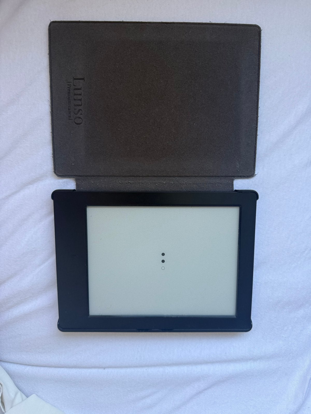 Kobo Aura H2O e-reader met hoesje, Gebruikt, 8 GB, Touchscreen, Ophalen of Verzenden