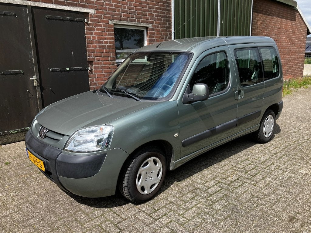 Peugeot Partner 1.4 Combi 2007 Groen, Auto's, Peugeot, Voorwielaandrijving, Stof, 14 km/l, Handgeschakeld